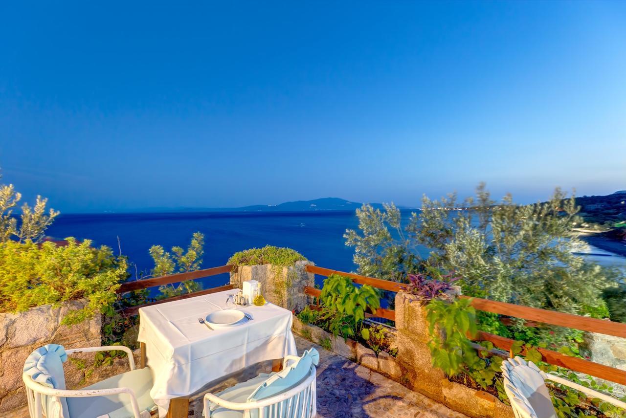 Assos Terrace Hotel Eksteriør billede